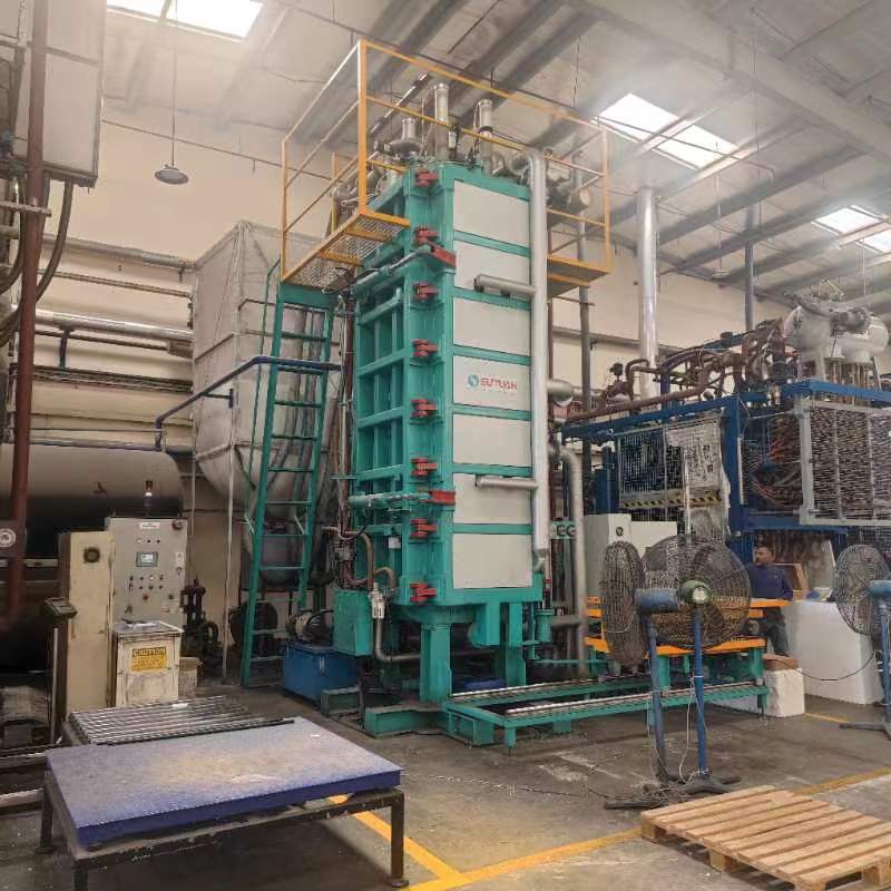 Vertical eps block molding machine